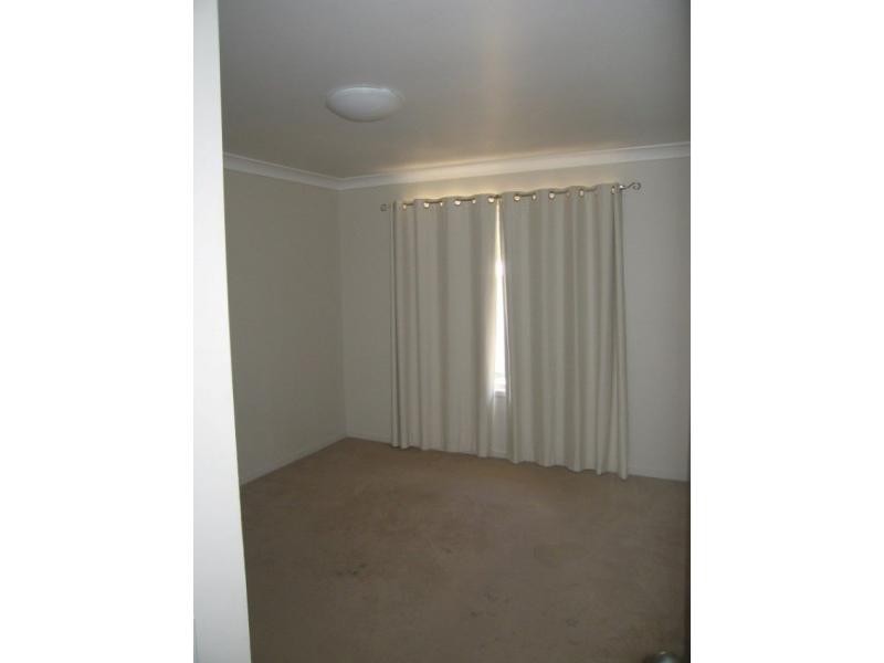 42 Jacqueline Drive, Emerald QLD 4720