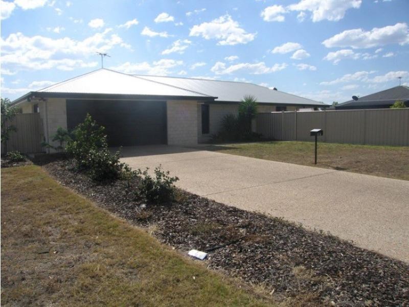 28 Blue Gums Drive, Emerald QLD 4720