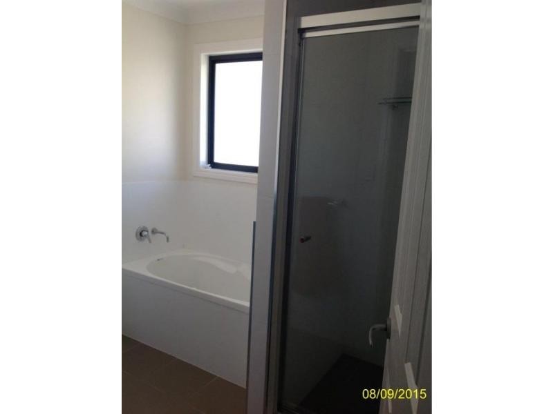 28 Blue Gums Drive, Emerald QLD 4720