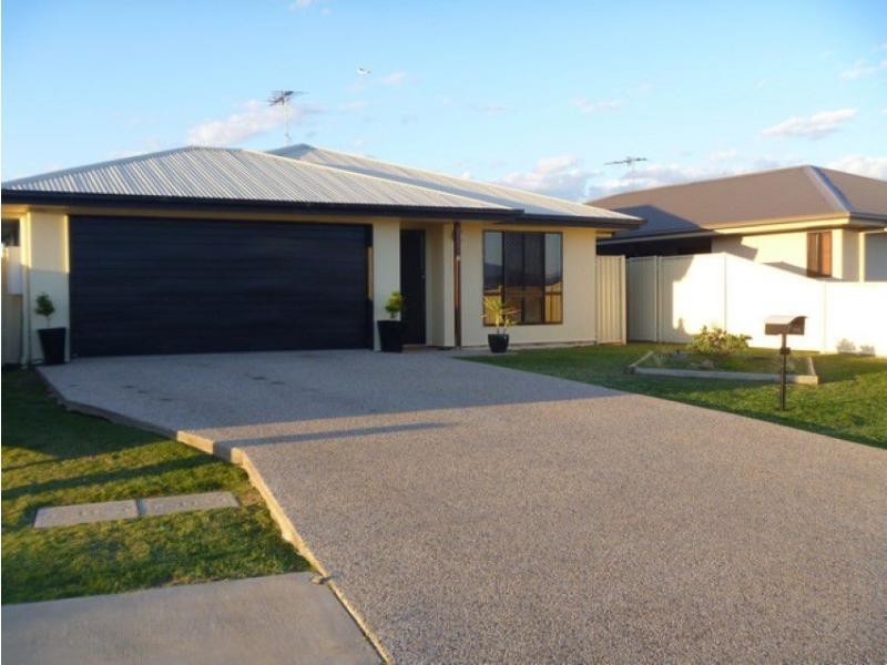 1/2 Baird Street, Emerald QLD 4720