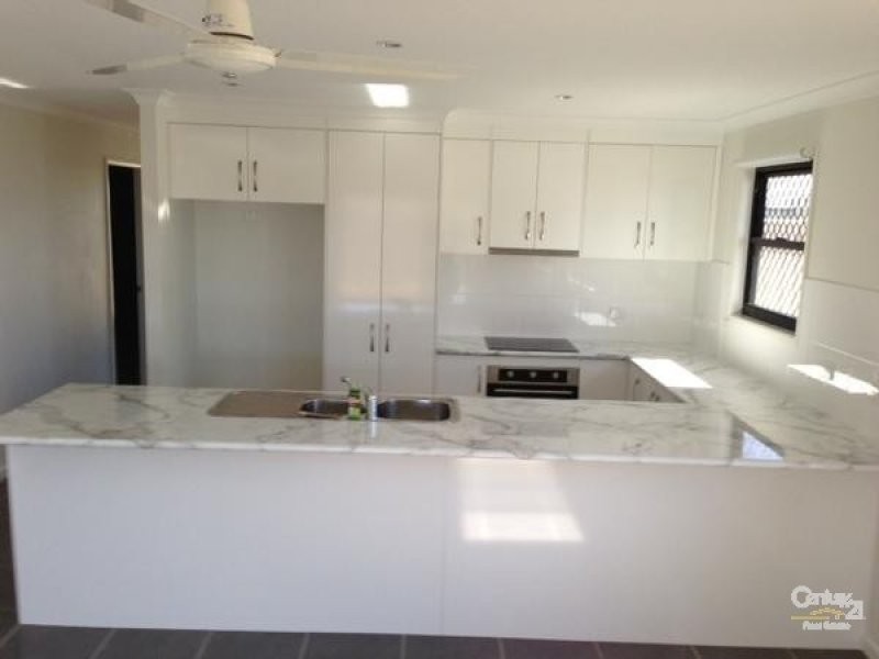 Unit 2/15 Singleton Street, Emerald QLD 4720