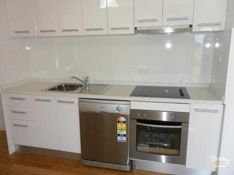 Unit 4/51 Bremner Street, Blackwater QLD 4717