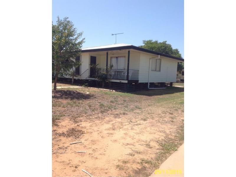 50 Acacia Street, Blackwater QLD 4717