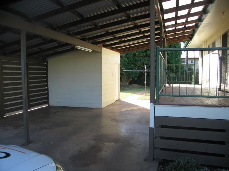 8 Lawless Street, Blackwater QLD 4717