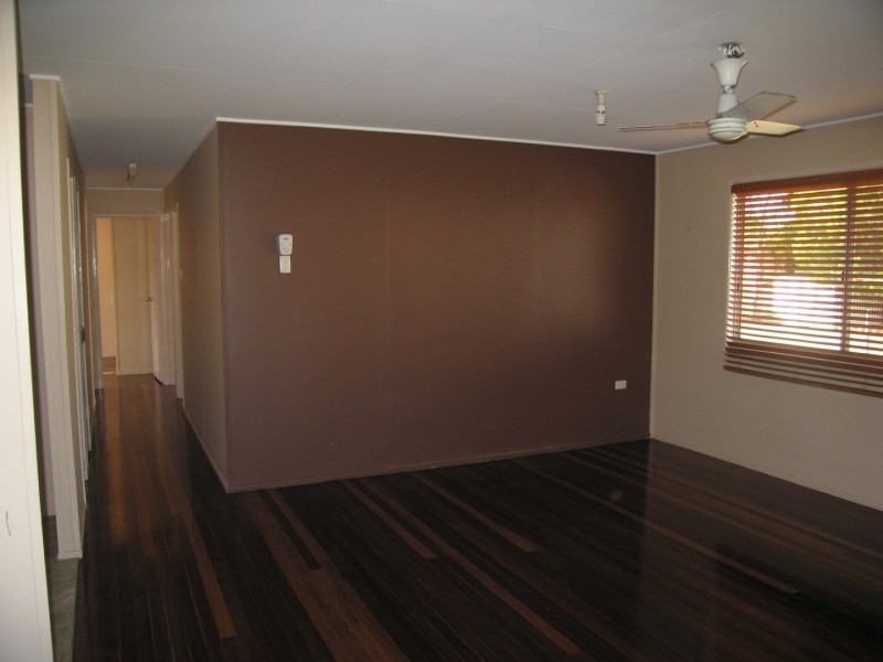 8 Lawless Street, Blackwater QLD 4717