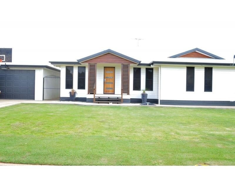 21 Stower Street, Blackwater QLD 4717