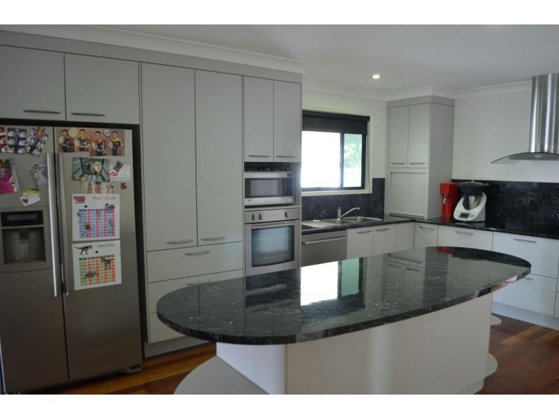 21 Stower Street, Blackwater QLD 4717
