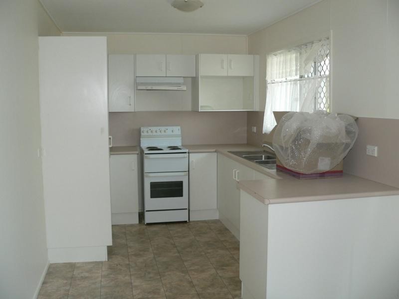 11 Monger Street, Blackwater QLD 4717