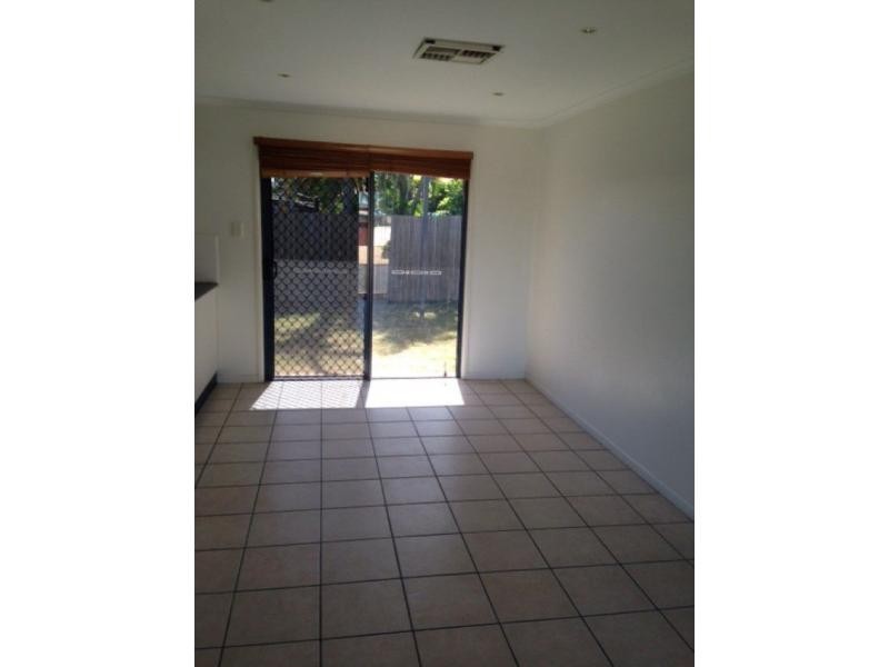 6 Coombs Court, Emerald QLD 4720