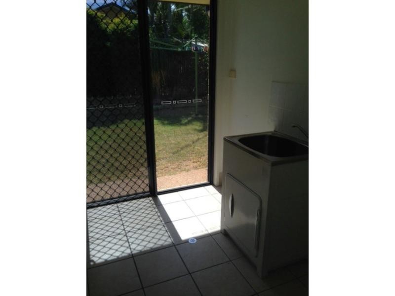 6 Coombs Court, Emerald QLD 4720