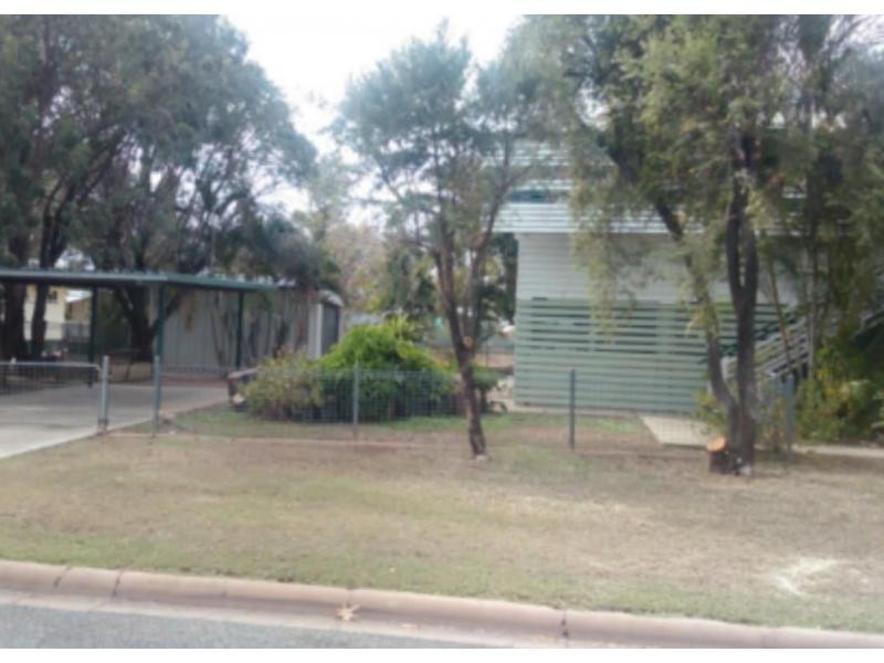 27 Seeman Street, Blackwater QLD 4717