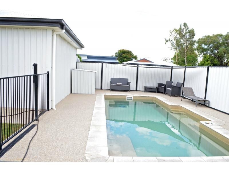 21 Stower Street, Blackwater QLD 4717