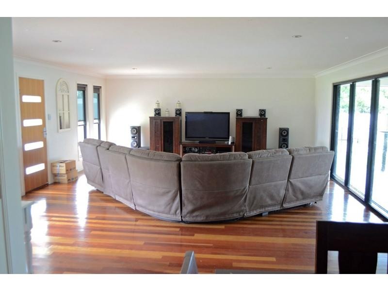 21 Stower Street, Blackwater QLD 4717