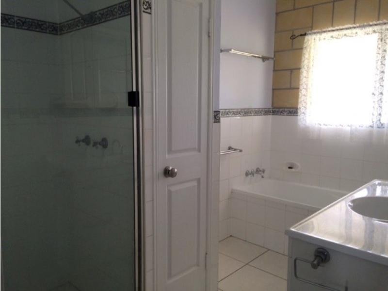 1 Easton Road, Capella QLD 4723