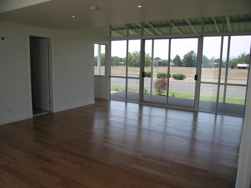 Unit 8/51 Bremner Street, Blackwater QLD 4717