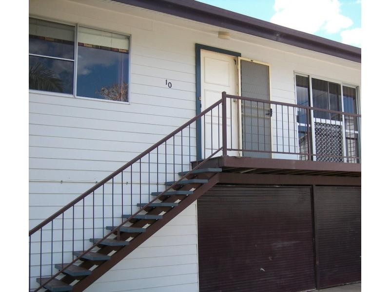 10 Bredhauer Street, Blackwater QLD 4717