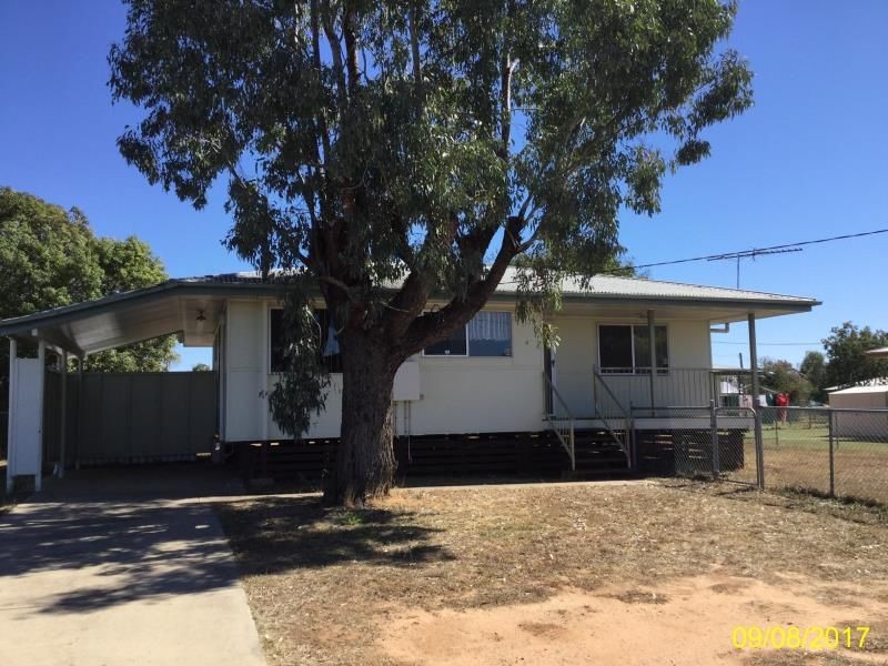 4 Bendee Crescent, Blackwater QLD 4717
