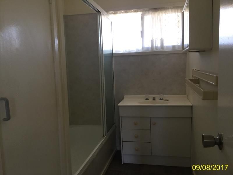 4 Bendee Crescent, Blackwater QLD 4717