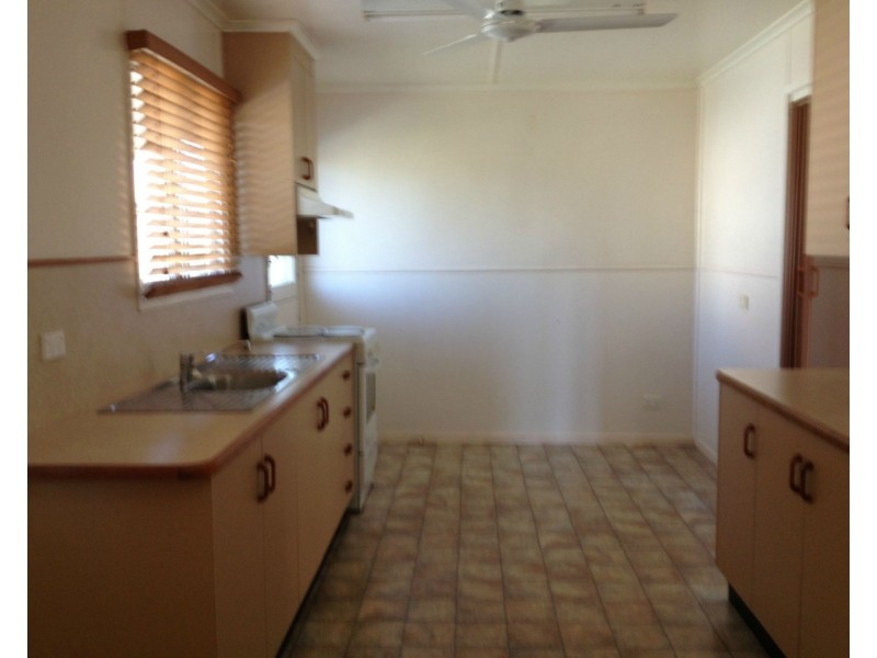 32 Fay Street, Blackwater QLD 4717