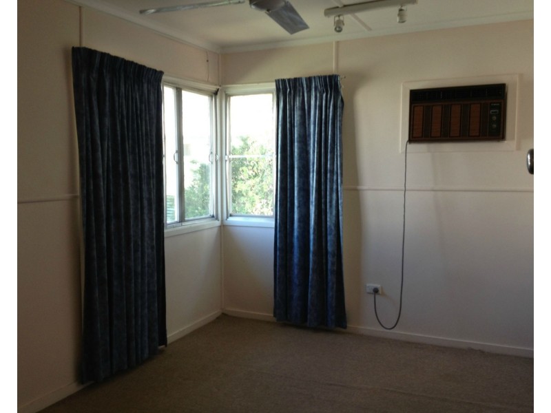 32 Fay Street, Blackwater QLD 4717