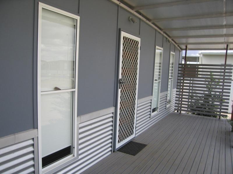 Unit 2/22-26 Summer Red Court, Blackwater QLD 4717