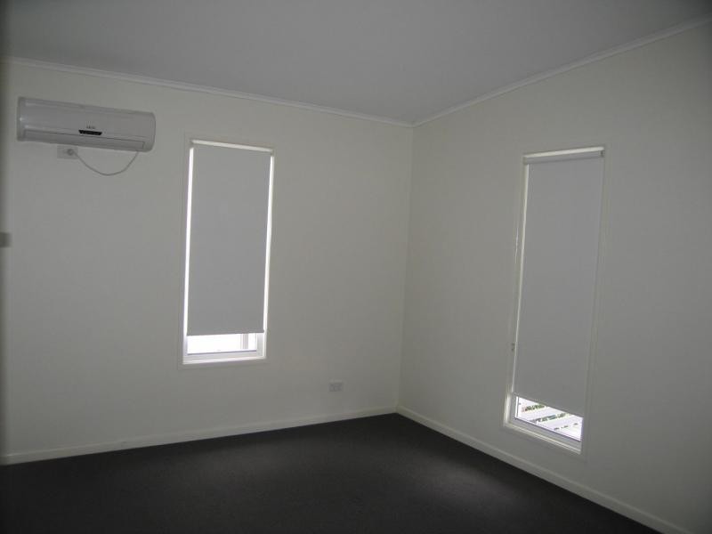 Unit 2/22-26 Summer Red Court, Blackwater QLD 4717