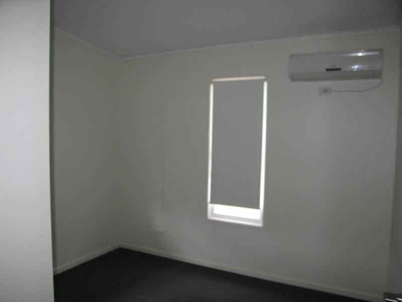 Unit 2/22-26 Summer Red Court, Blackwater QLD 4717