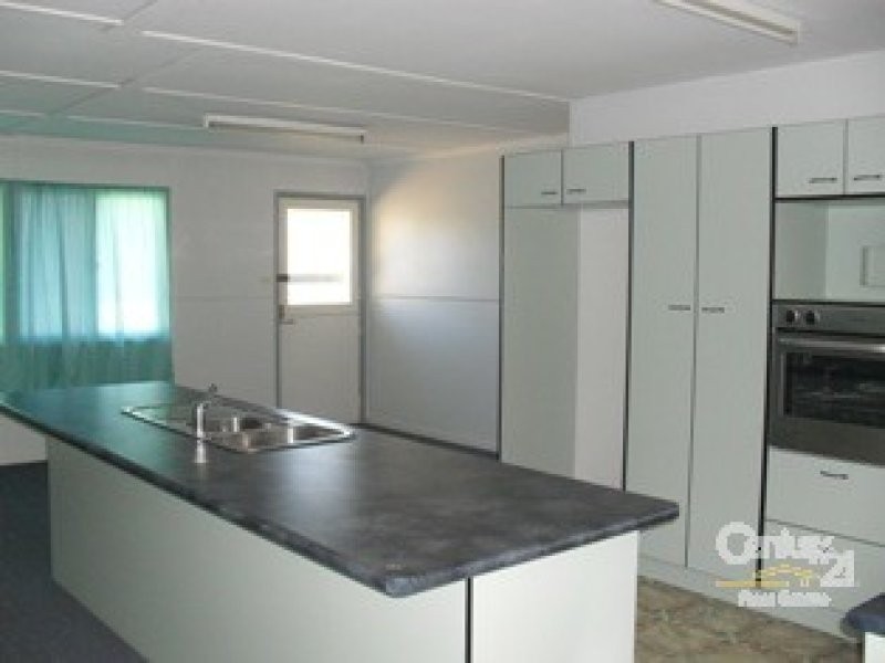 2 Talbot Street, Blackwater QLD 4717