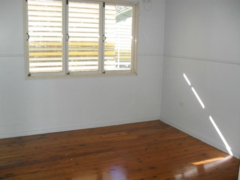 2 Talbot Street, Blackwater QLD 4717