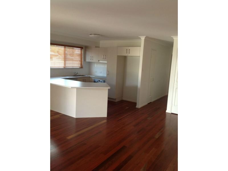1/16 Pandanus Street, Blackwater QLD 4717