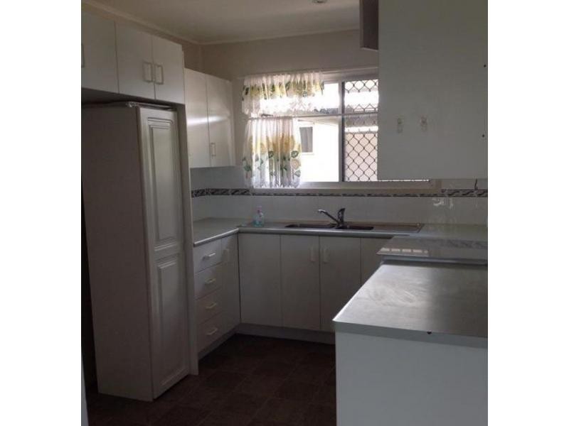 27 Lawless Street, Blackwater QLD 4717