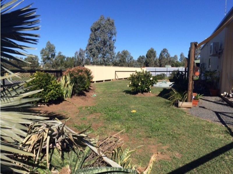 2 Geddes Lane, Emerald QLD 4720