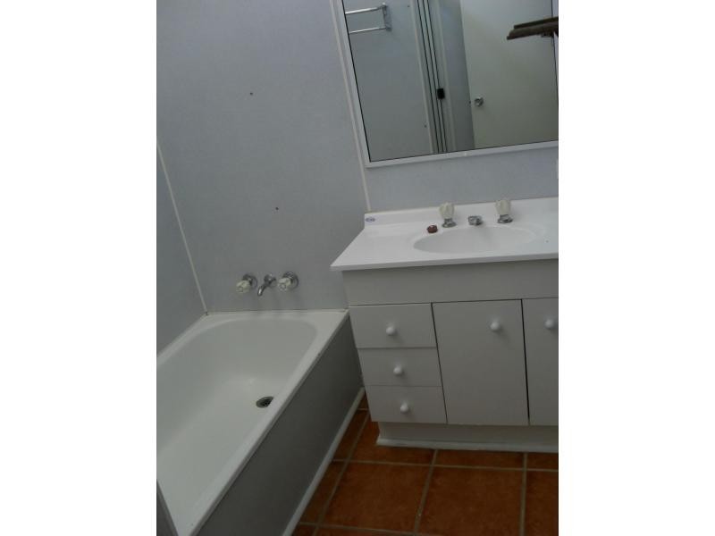 29 Hunter Street, Blackwater QLD 4717