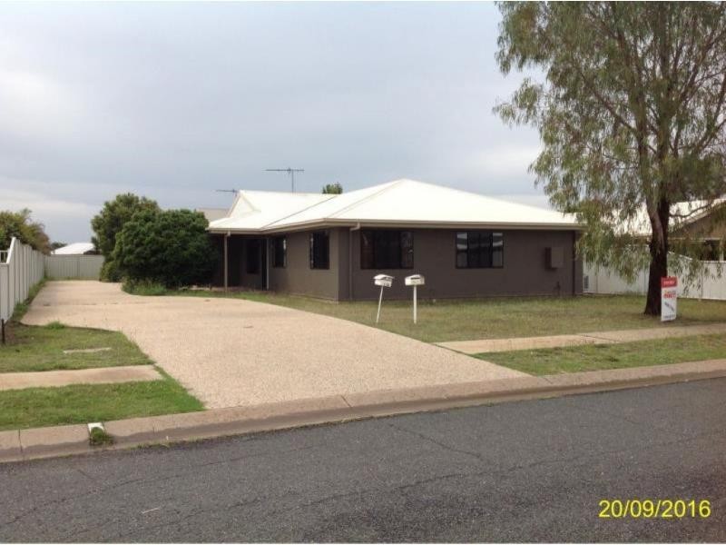 2/24 Desgrand Street, Emerald QLD 4720