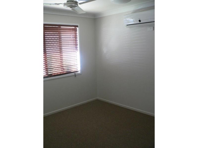 2/24 Desgrand Street, Emerald QLD 4720