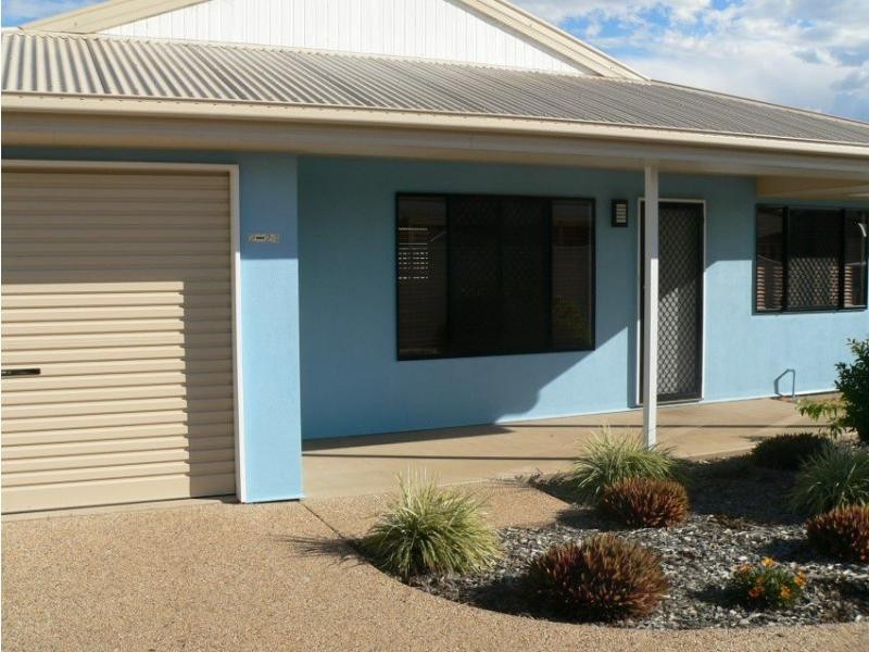 2/24 Desgrand Street, Emerald QLD 4720