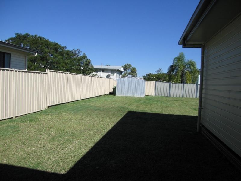 17 Blackbutt Street, Blackwater QLD 4717