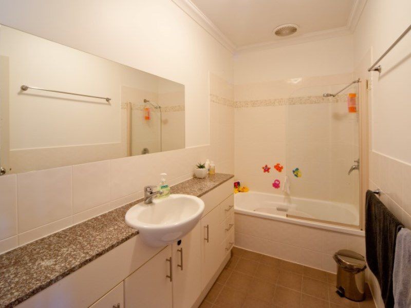 8/21 Shute Harbour Road, Cannonvale QLD 4802