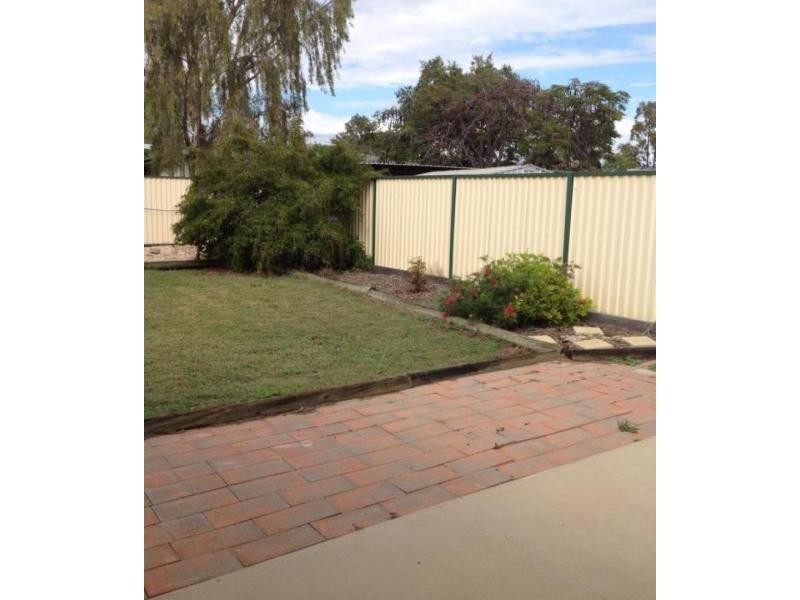 18 Talbot Street, Blackwater QLD 4717