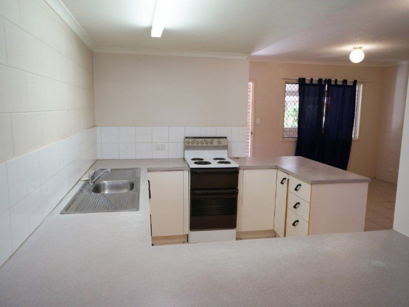2/169 Shute Harbour Road, Cannonvale QLD 4802