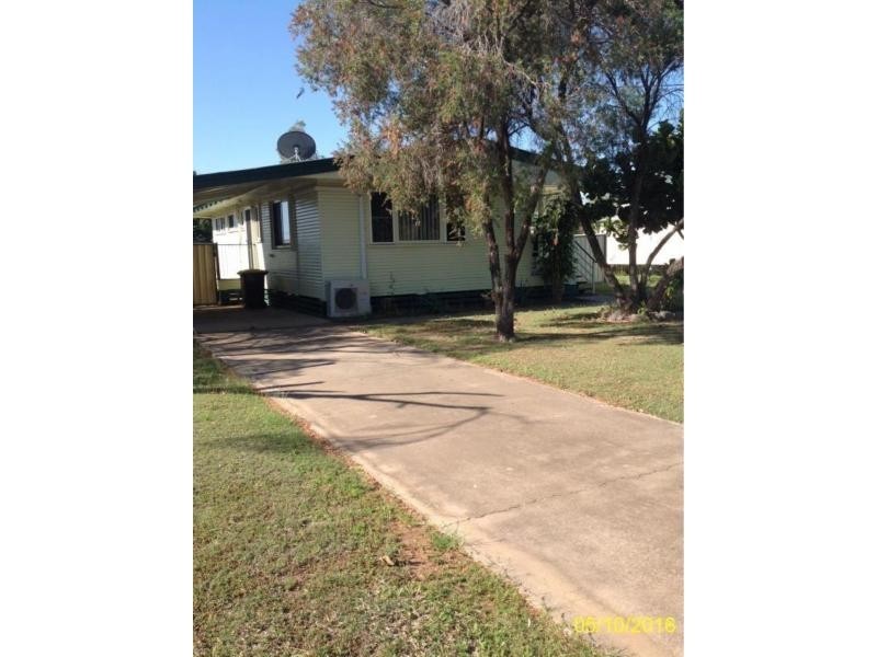 11 Fay Street, Blackwater QLD 4717