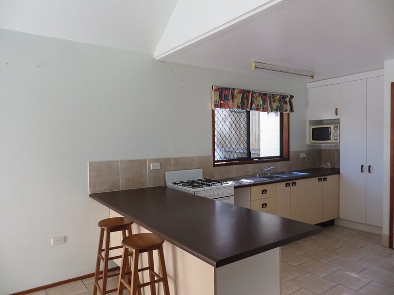 4/4 Border Drive, Cannonvale QLD 4802