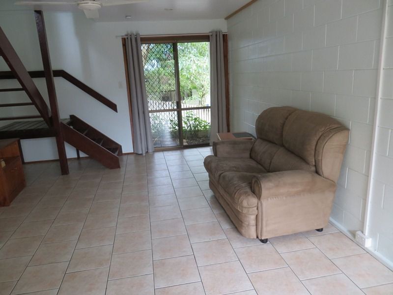 4/4 Border Drive, Cannonvale QLD 4802