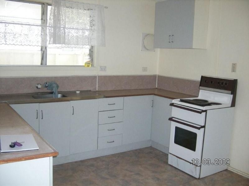 22 Long Street, Blackwater QLD 4717