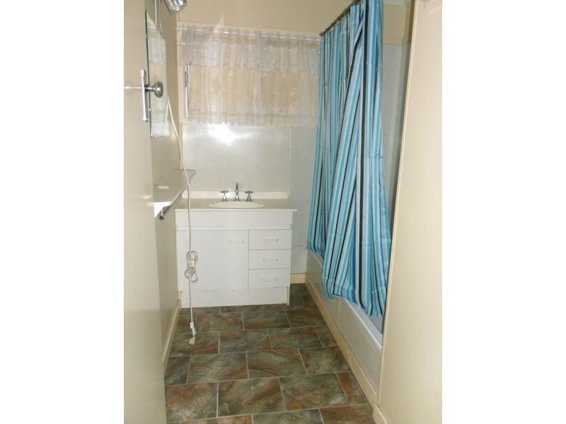 37 Littlefield Street, Blackwater QLD 4717