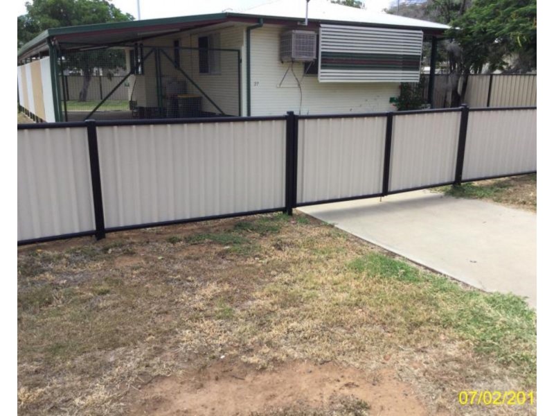 27 Arthur Street, Blackwater QLD 4717