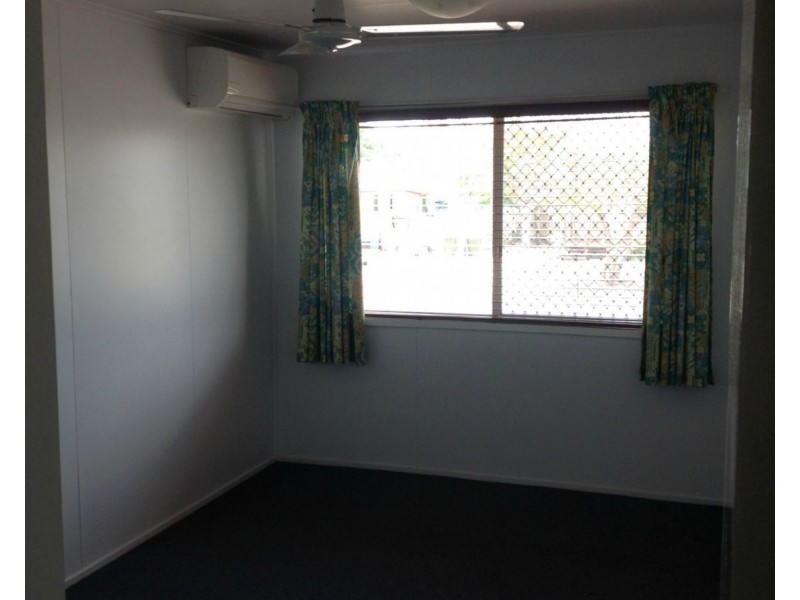 40 Myall Street, Blackwater QLD 4717