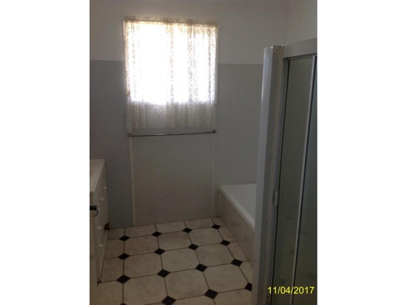 18 Cork Street, Blackwater QLD 4717