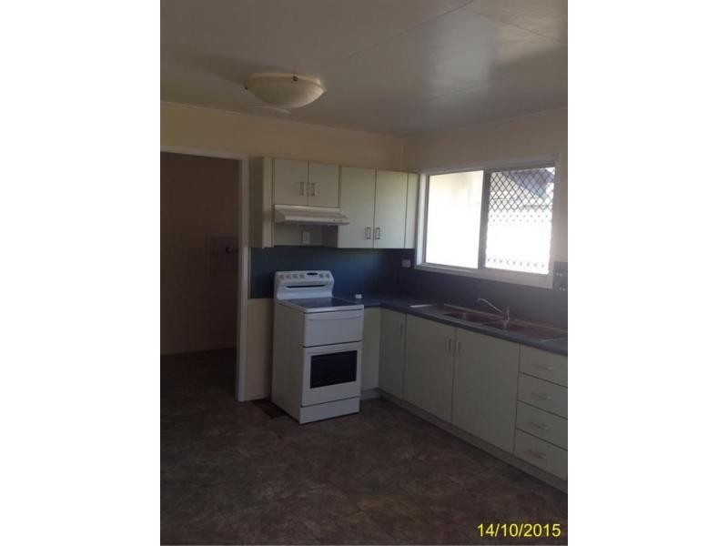 14 Mangrove Street, Blackwater QLD 4717