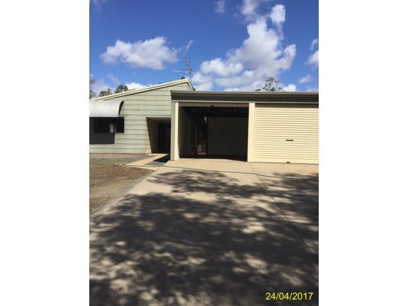 5 Walsh, Blackwater QLD 4717